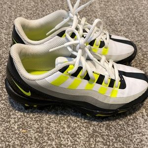 Nike football boys/youth cleats